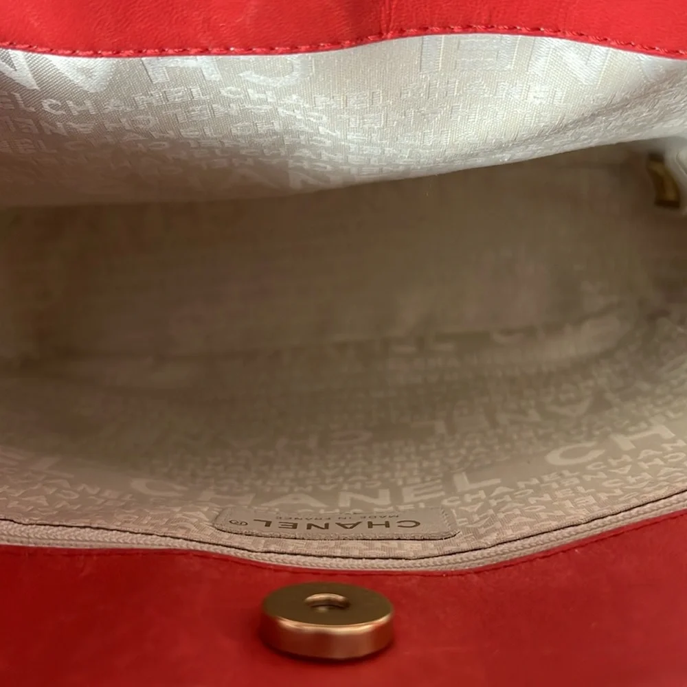 Chanel Lucky Charm Limited Edition Lambskin Tote - Picture 11 of 17